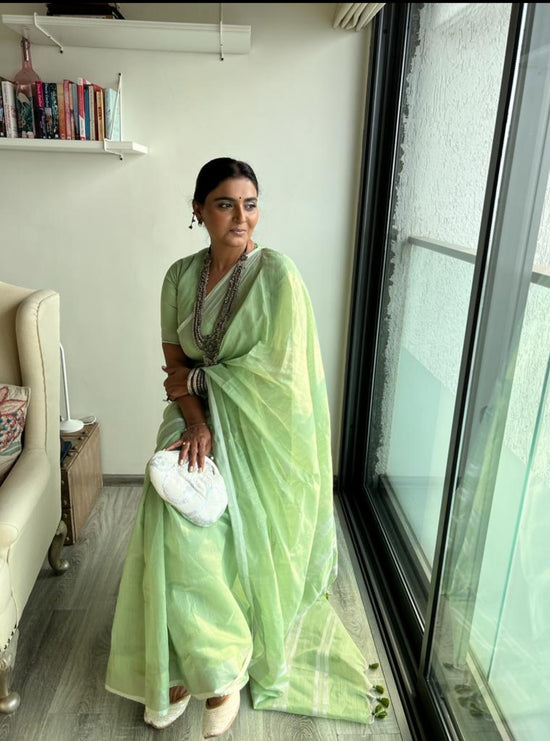 Celebstyle, influencerstyle, clutches, clutchbags, wedding potlis, bridal clutches, party clutches, designer potlis, designer bags, handmade bags